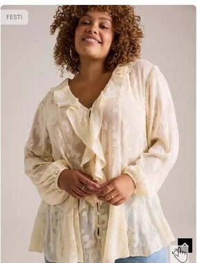torrid Festi Nwt Cream Ruffle-Front Sheer Floral Blouse Size 3